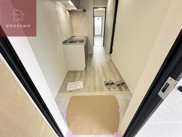 物件内観写真9　(収納もある玄関です)