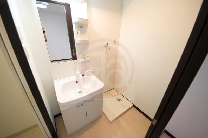 物件内観写真18　(脱衣スペースもあります)