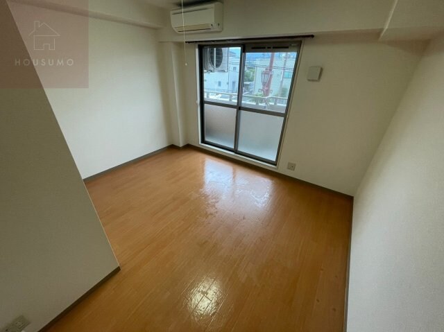 物件内観写真4　(居間です)