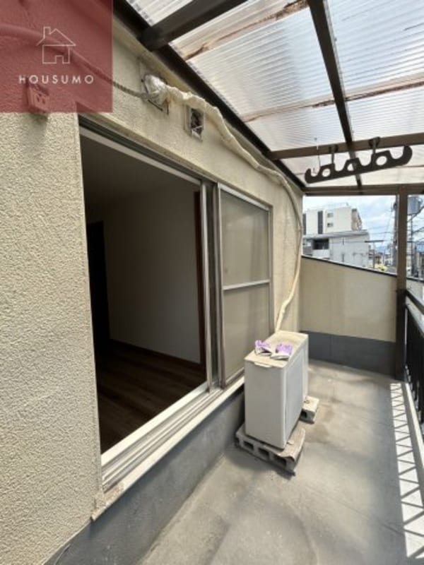 バルコニー(お洗濯にも便利なバルコニー付き)