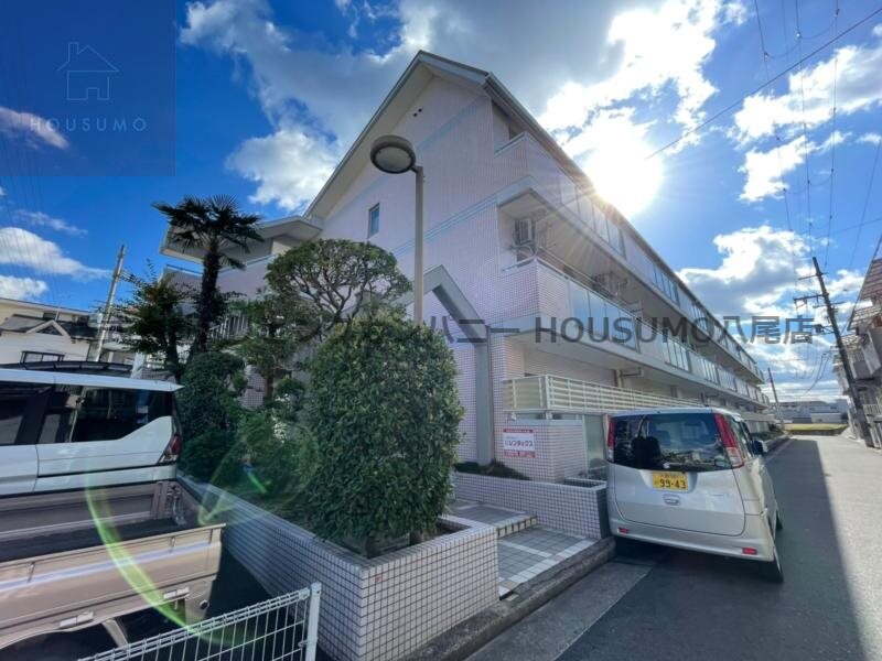 物件外観写真1　(建物外観を気になさる方へ、見た目の良い物件です)