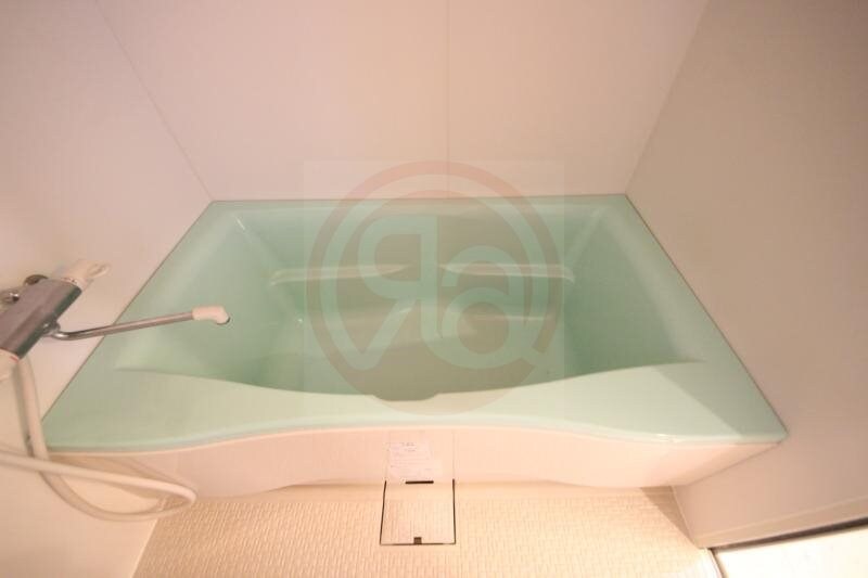 物件内観写真10　(ゆったり過ごせるお風呂です)