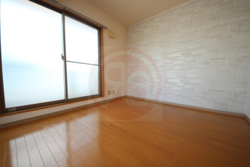 物件内観写真21　(明るい洋室です)