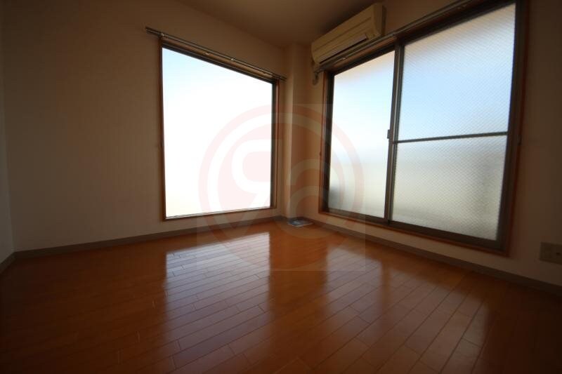 物件内観写真22　(ゆったりした洋室です)