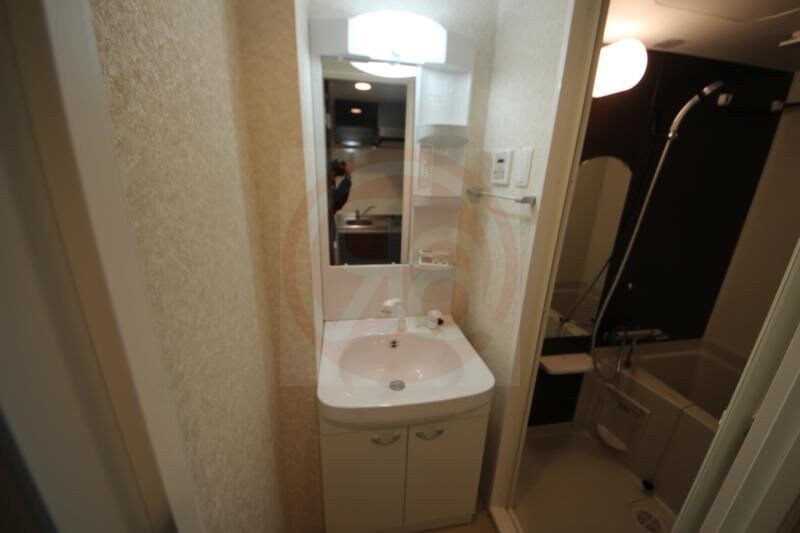 物件内観写真19　(独立洗面化粧台付き)