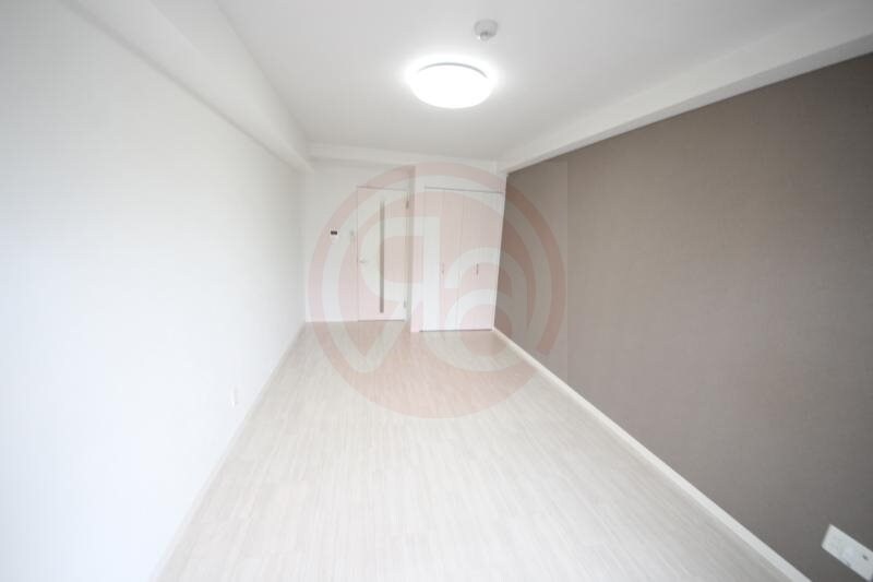 物件内観写真25　(明るい洋室です)