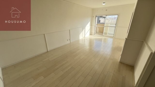 物件内観写真3　(居間です)