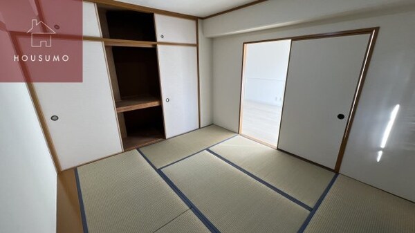 寝室(ゆとりの広さです)