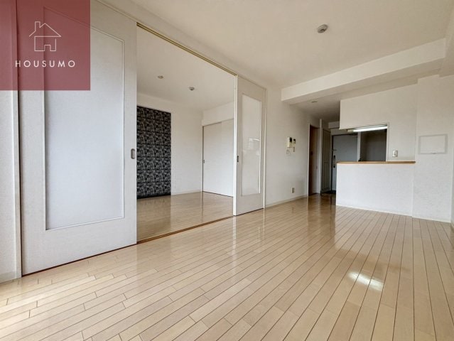 物件内観写真4　(使いやすい居間です)