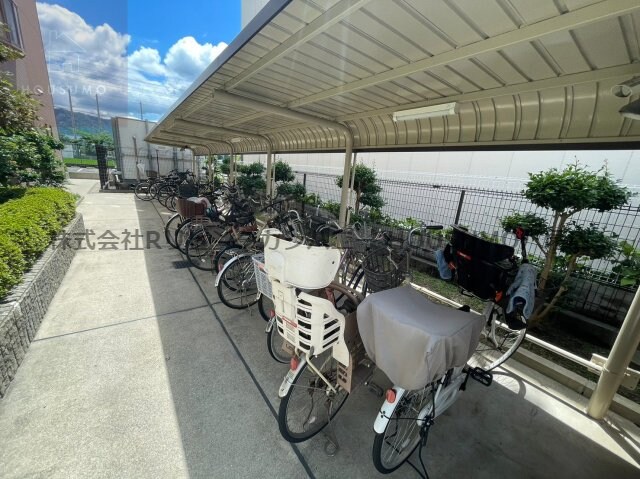 物件内観写真15　(駐輪場です)