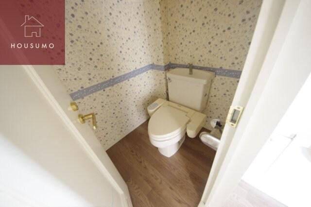 物件内観写真9　(コンパクトで使いやすいトイレです)