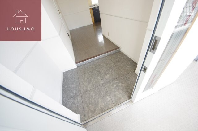 物件内観写真10　(きれいな玄関です)