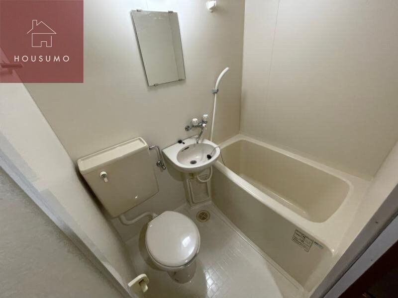 物件内観写真7　(コンパクトで使いやすいお風呂です)