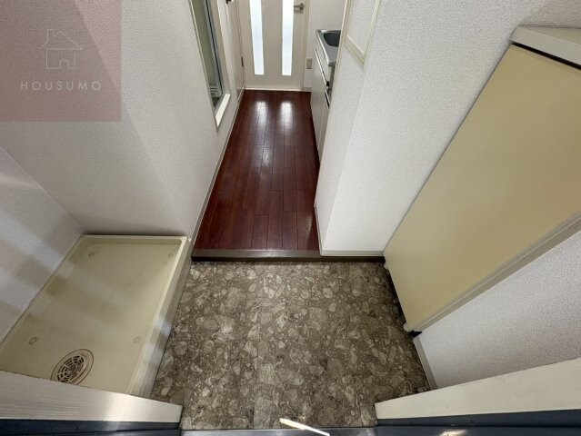 物件内観写真11　(落ち着いた玄関です)