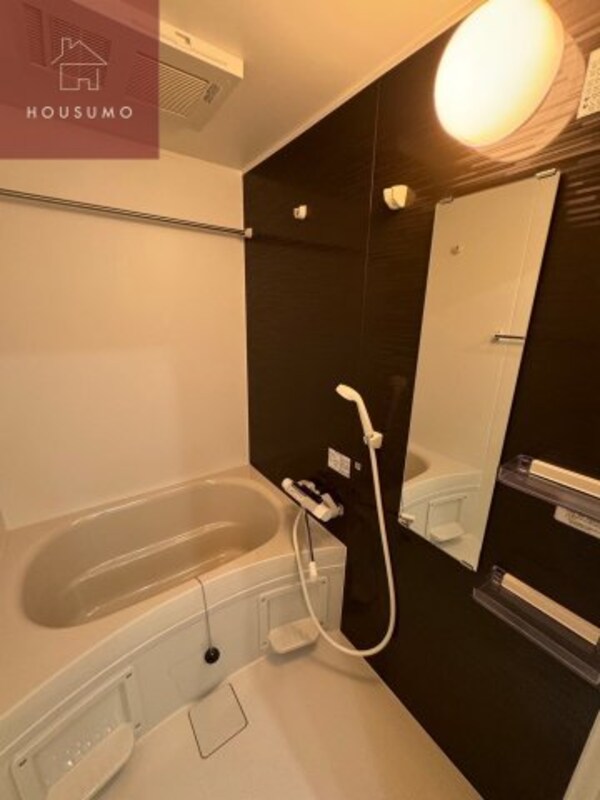 浴室(日々の疲れを癒すお風呂付です)