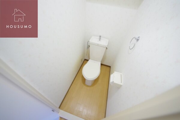 トイレ(内装は落ち着いています)