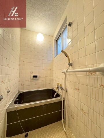 物件内観写真6　(日々の疲れを癒すお風呂付です)