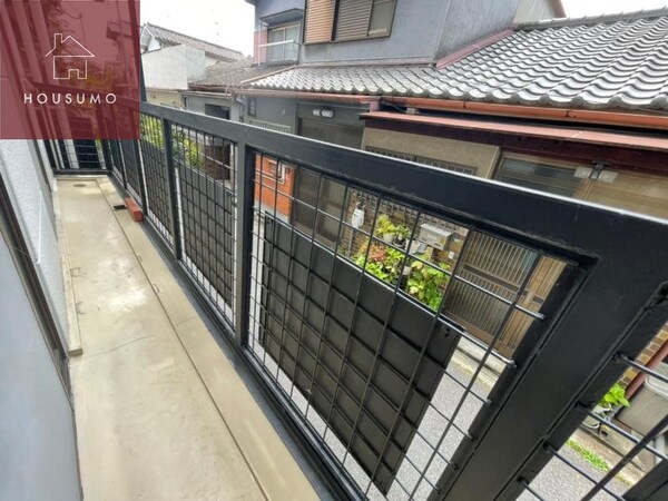 バルコニー(陽当たり良好なバルコニーです)