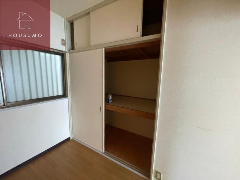 物件内観写真27　(広々とした洋室です)