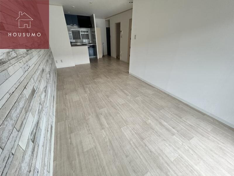 物件内観写真23　(こちらの居間で趣味の時間をお楽しみください)