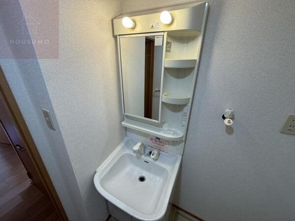 物件内観写真19　(使いやすい独立洗面台です)