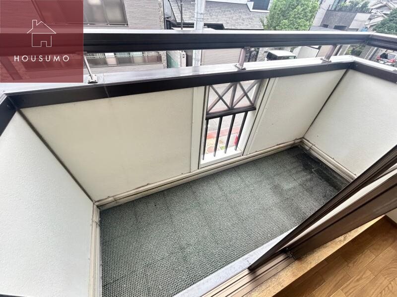 物件内観写真13　(開放的で明るい空間を演出してくれるバルコニーです)