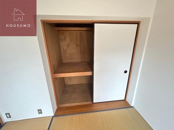 収納(こまごまとしたものを収納できそうですね)
