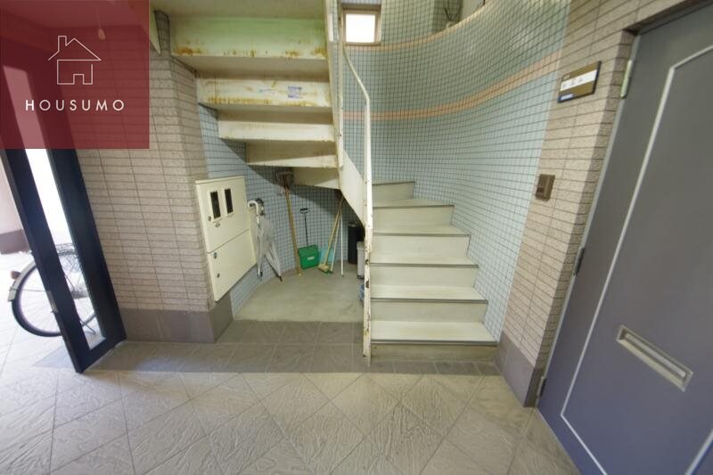 物件外観写真3　(建物の内部です)