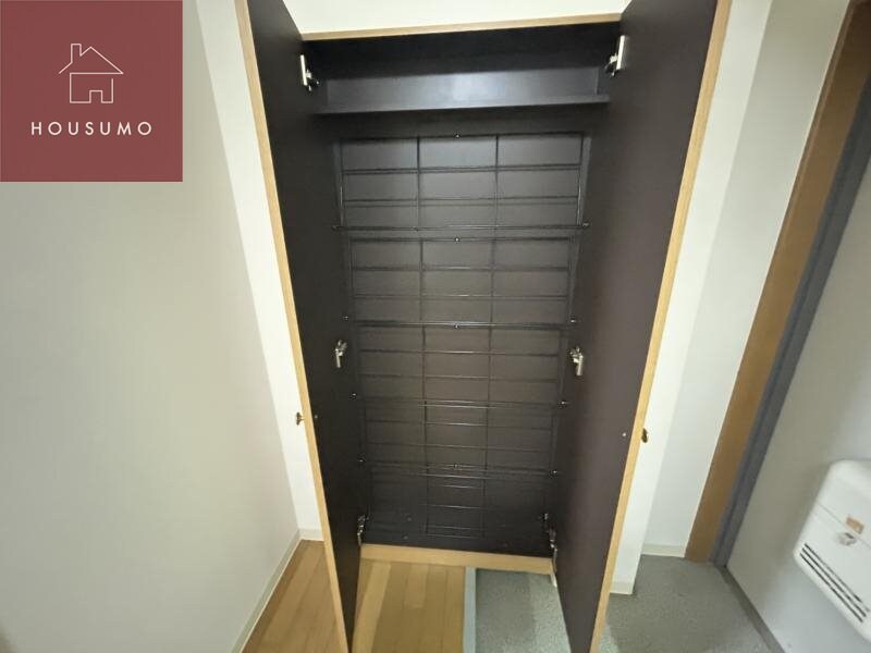 物件内観写真20　(小物を収納するのに便利です)