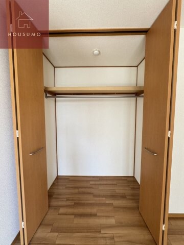 物件内観写真17　(たっぷりとした収納スペースです)