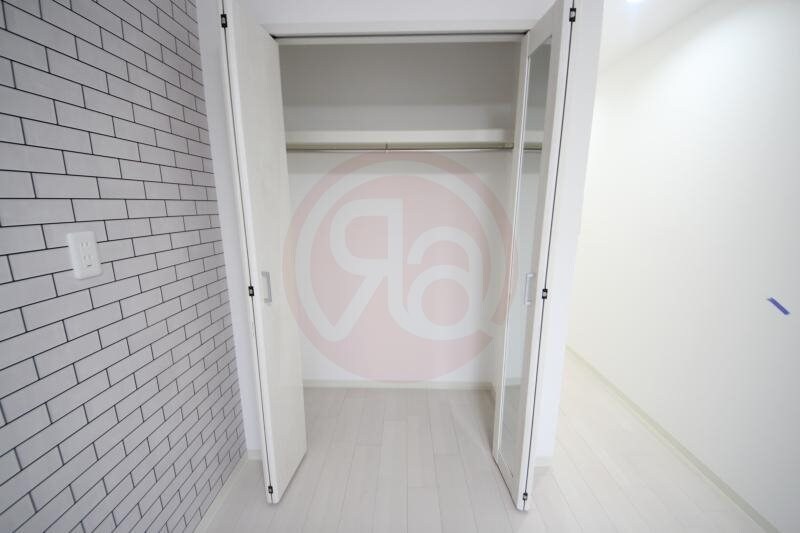 物件内観写真6　(収納スペース豊富です)