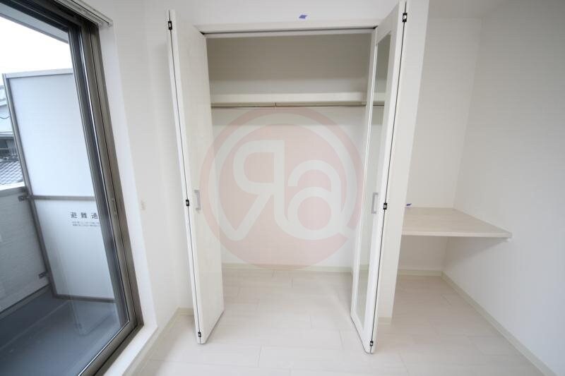 物件内観写真6　(便利な収納スペースです)