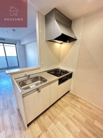 物件内観写真7　(コンパクトなキッチンで掃除もラクラク)