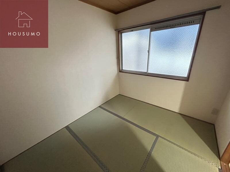 物件内観写真23　(明るい和室です)