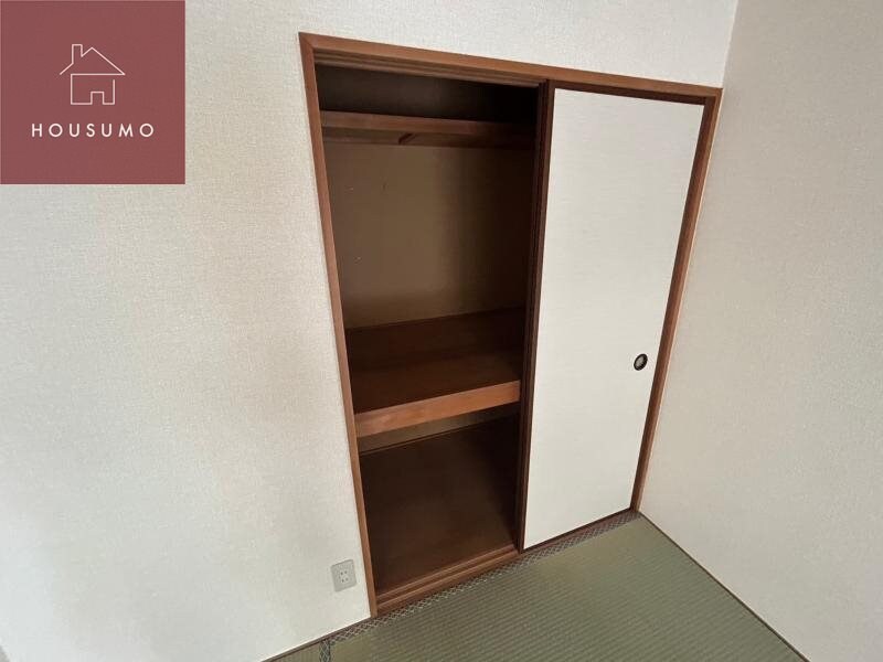 物件内観写真26　(大きなスペースがあり、収納には困りません)