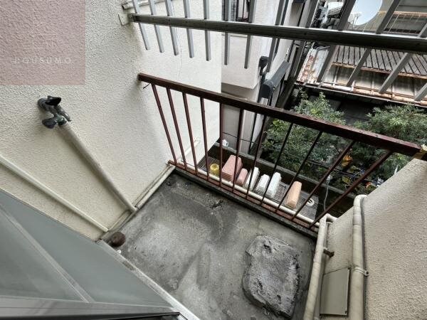 物件内観写真11　(暖かな日差しのふりそそぐバルコニー)