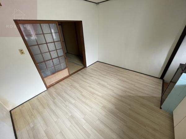 居室(おしゃれな居間です)