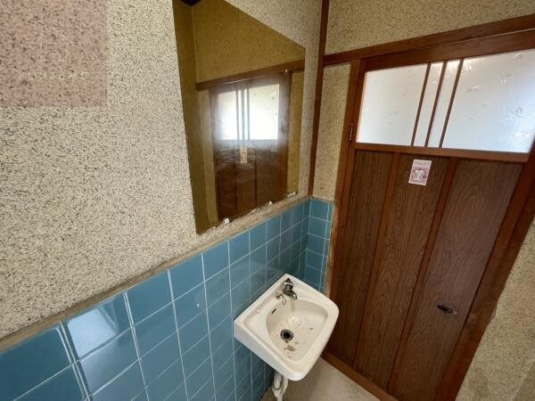 物件内観写真20　(独立洗面化粧台が付いています)