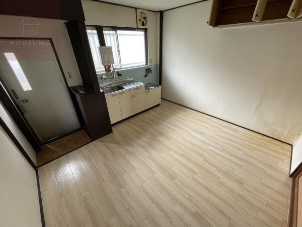 物件内観写真29　(ゆったり過ごせる居間です)