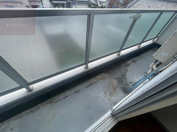 物件内観写真12　(広々としたバルコニーです)