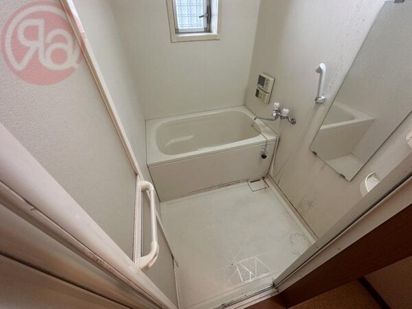 浴室(同施工会社・同型モデルの室内です。（参考写真・イメージ写真）)