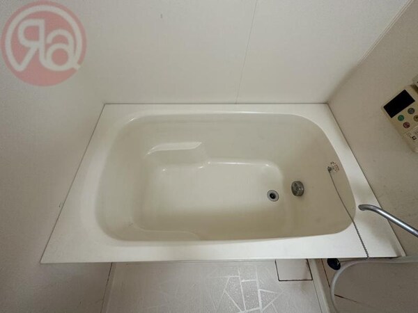 浴室(同施工会社・同型モデルの室内です。（参考写真・イメージ写真）)