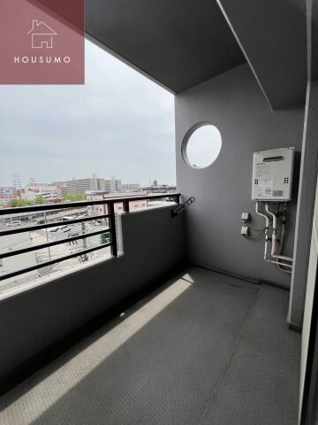 物件内観写真11　(落ち着いた時間を過ごせるバルコニーです)