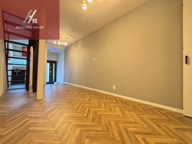 物件内観写真5　(ゆったり過ごせるリビングです)