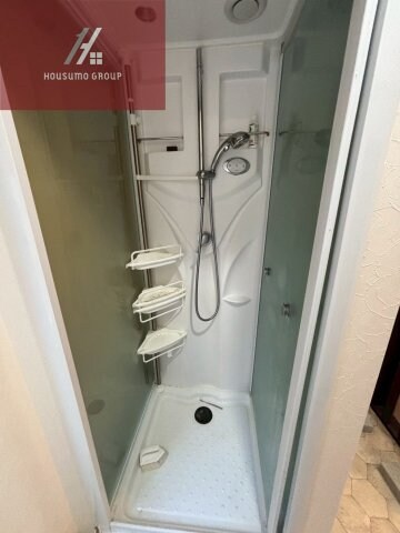 物件内観写真9　(日々の暮らしに欠かせないシャワールームです)