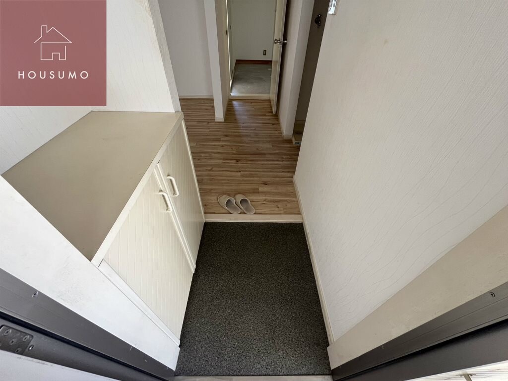 物件内観写真10　(きれいな玄関です)