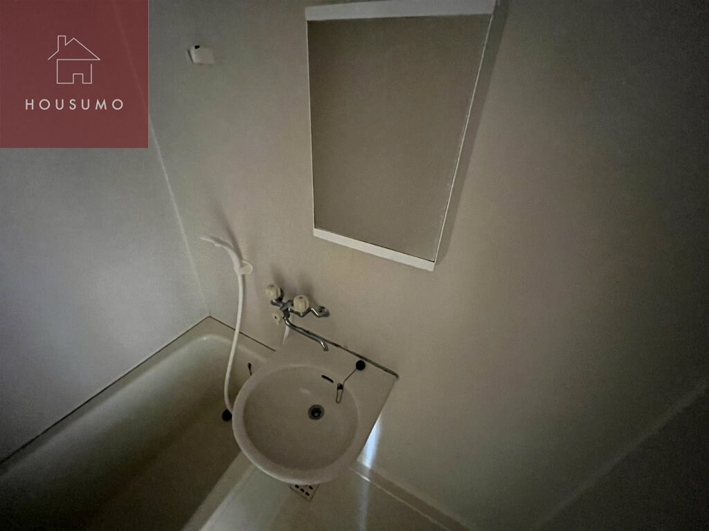 物件内観写真19　(コンパクトで使いやすい洗面所)