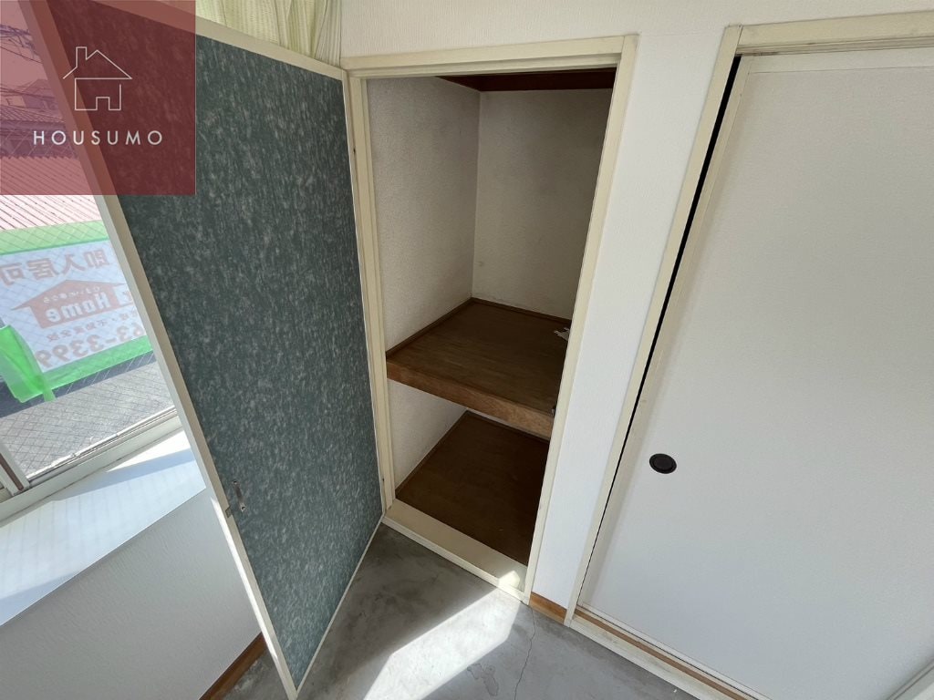 物件内観写真28　(ちょっとした収納スペースも充実しています)