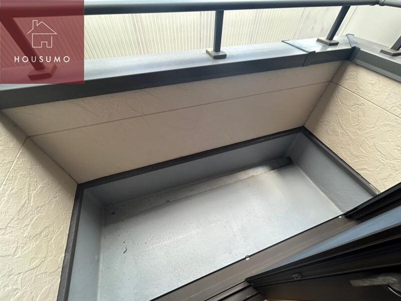 物件内観写真13　(お洗濯にも便利なバルコニー付き)