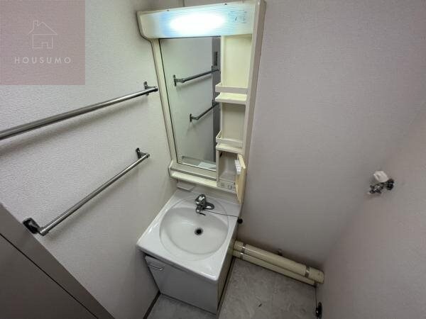 物件内観写真11　(独立洗面化粧台付き)